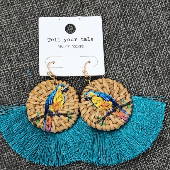 Parrot Painted Woven Straw Fan Tassel Earrings - Picture 4 of 5